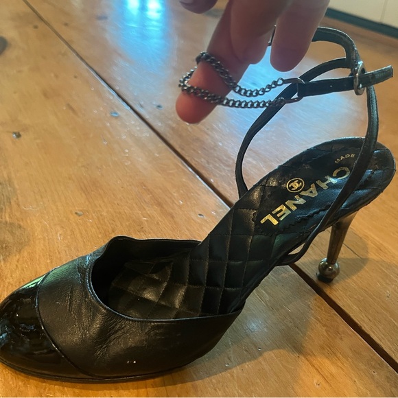 Chanel vintage pump with chain detail, size 38 - Picture 2 of 7